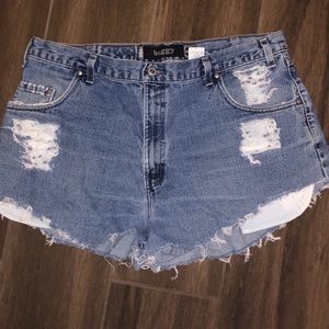 Levi Shorts!!